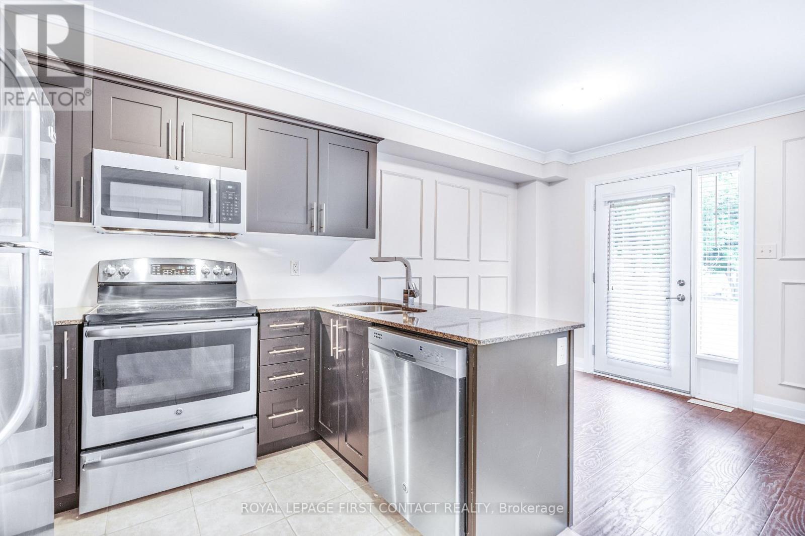 












4 - 29 MADELAINE DRIVE

,
Barrie,




Ontario
L9J0G8

