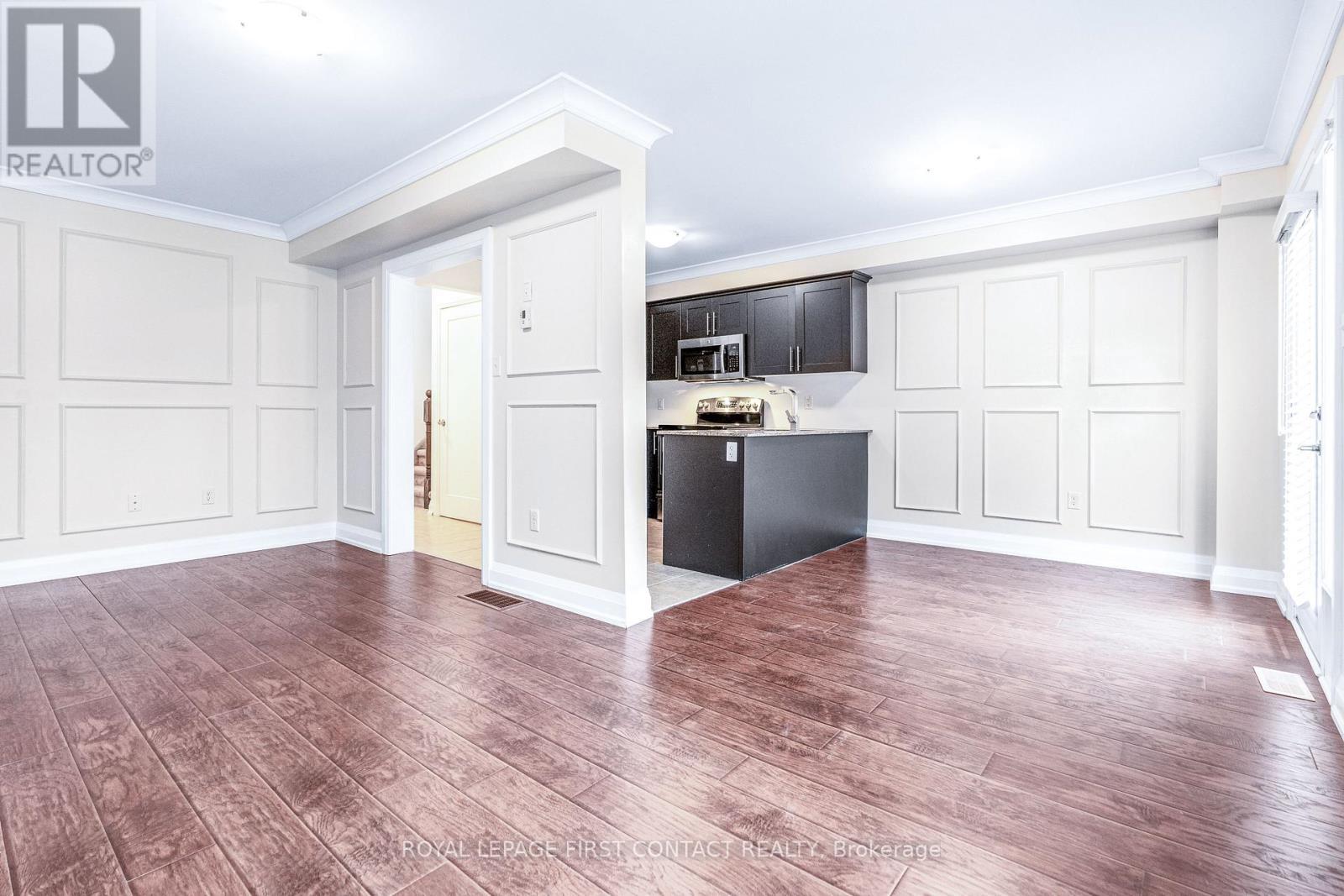 












4 - 29 MADELAINE DRIVE

,
Barrie,




Ontario
L9J0G8

