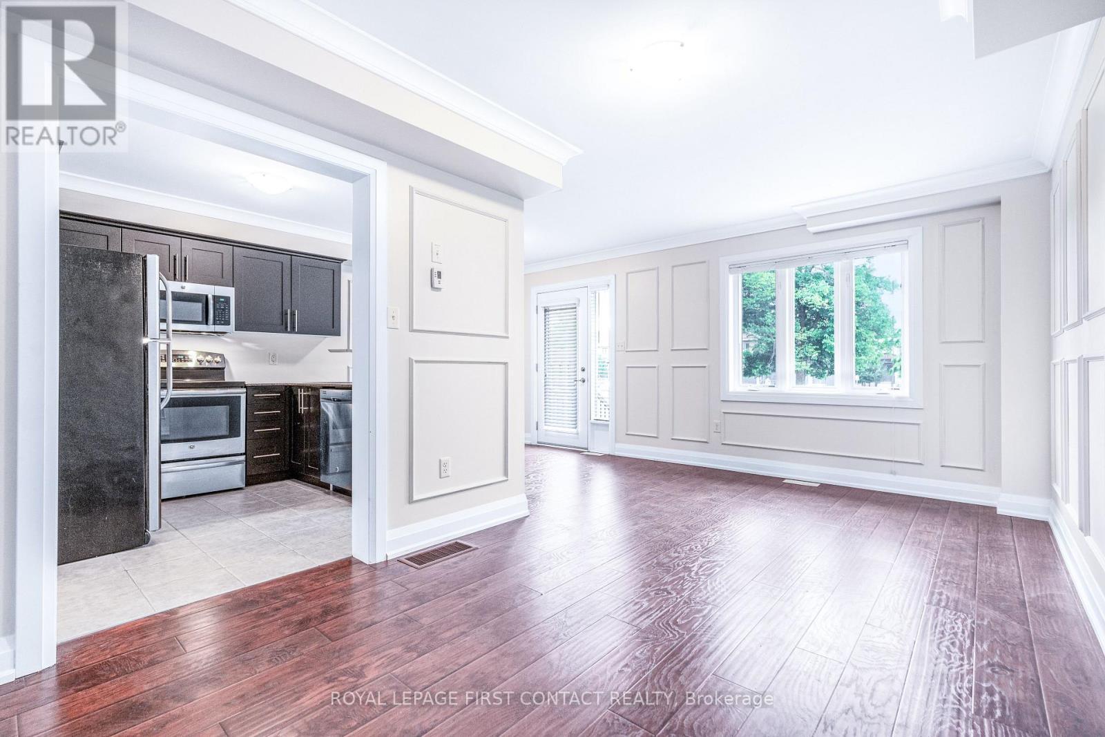 












4 - 29 MADELAINE DRIVE

,
Barrie,




Ontario
L9J0G8

