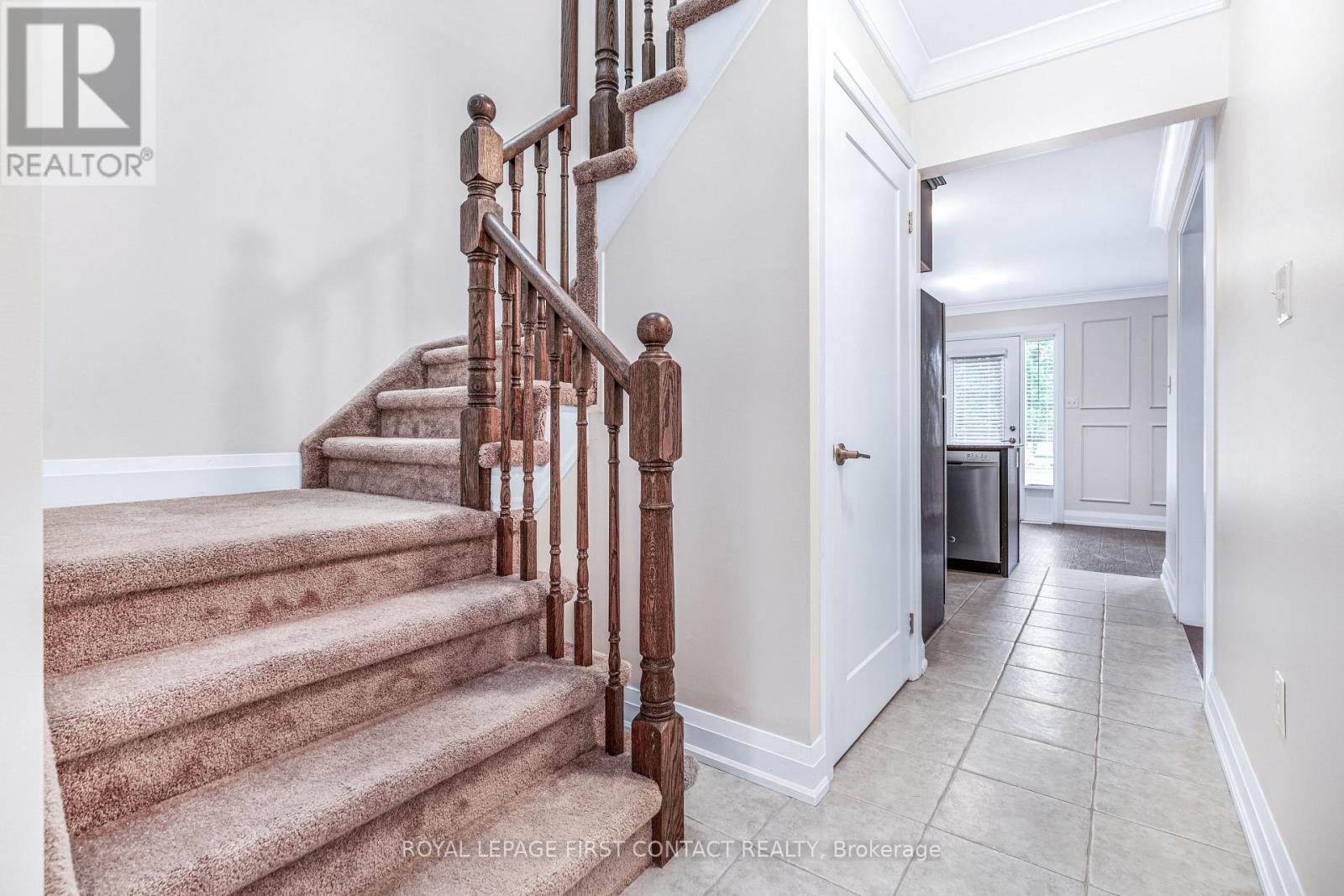 












4 - 29 MADELAINE DRIVE

,
Barrie,




Ontario
L9J0G8

