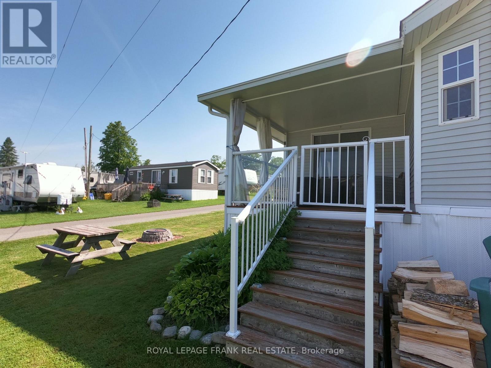 












14 PIONEER DRIVE

,
Otonabee-South Monaghan,




Ontario
K0L2G0

