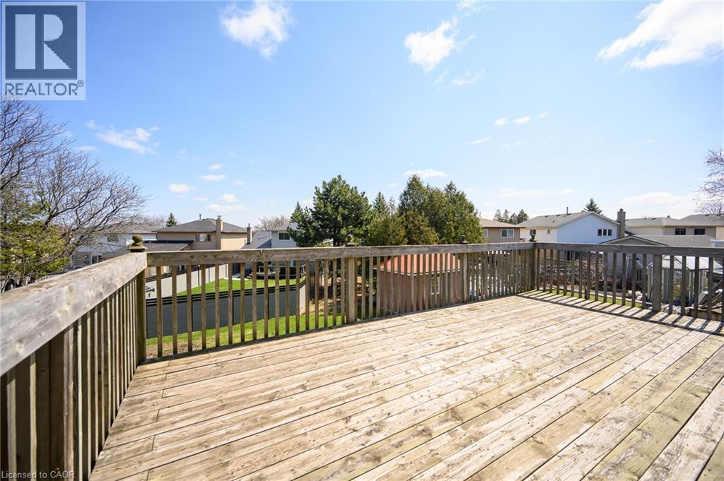 












27 TRIESTE Place

,
Hamilton,




Ontario
L9B2C3

