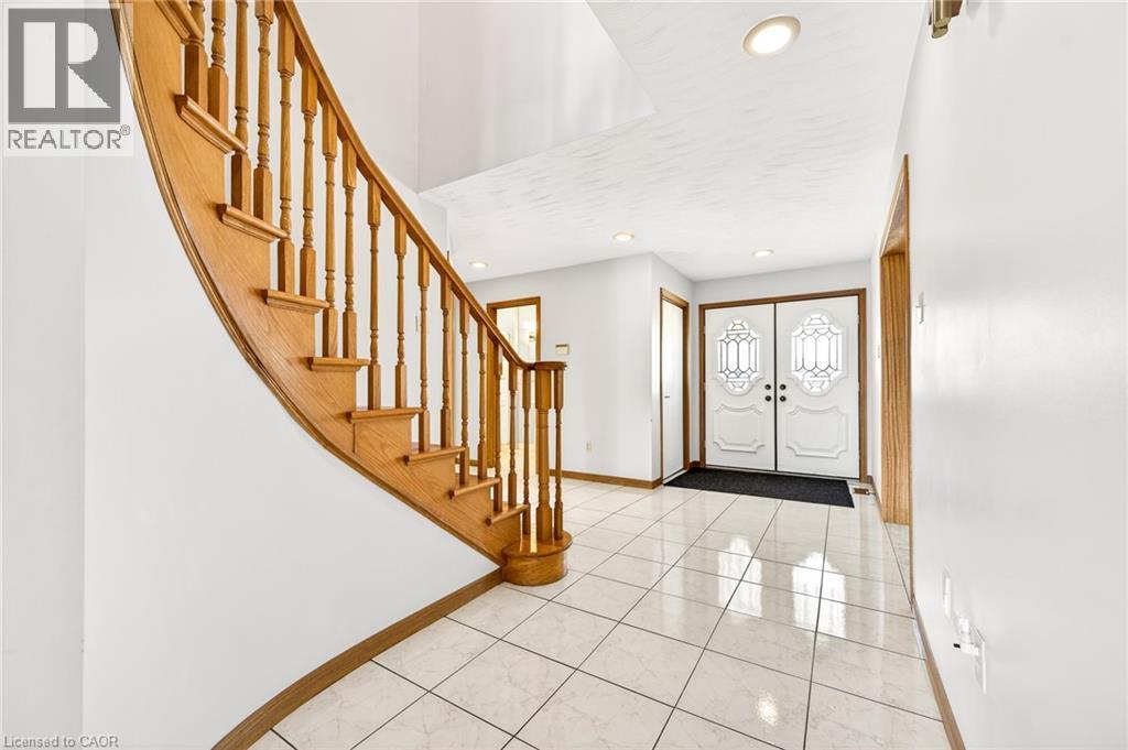 












27 TRIESTE Place

,
Hamilton,




Ontario
L9B2C3

