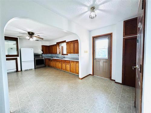 HUGE eat in kitchen