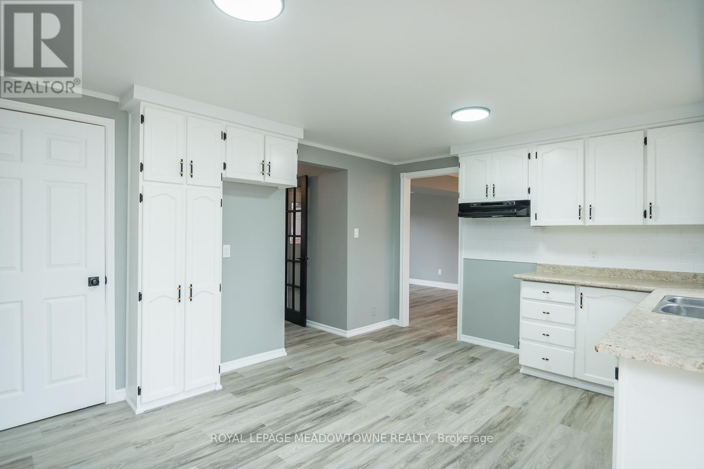 












877 ANDERSON AVENUE

,
Milton,




Ontario
L9T4Y5

