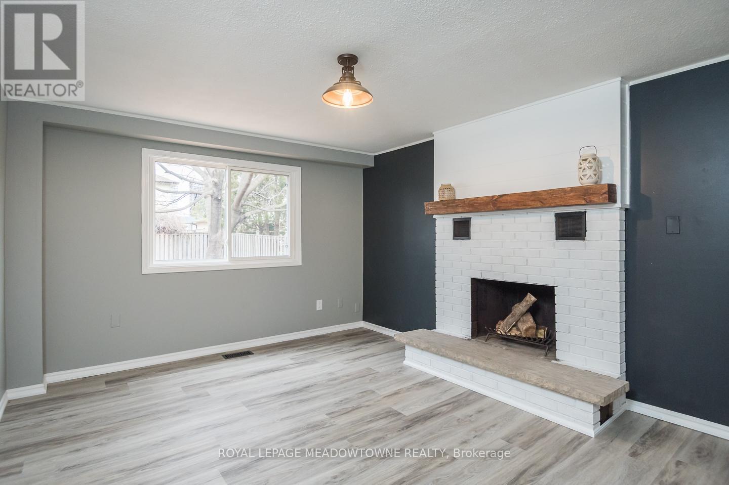 












877 ANDERSON AVENUE

,
Milton,




Ontario
L9T4Y5

