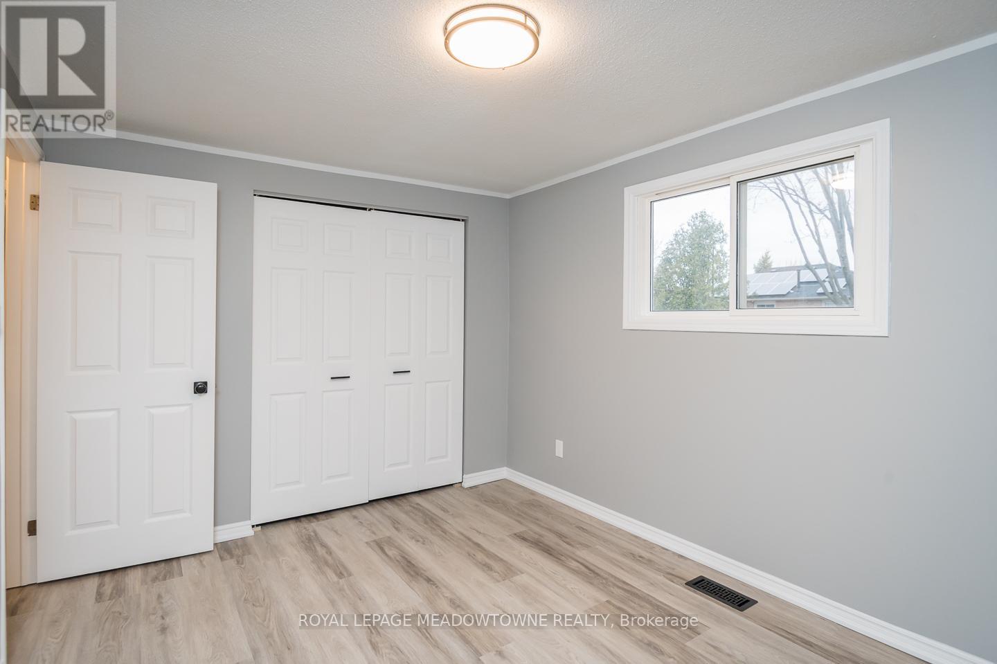 












877 ANDERSON AVENUE

,
Milton,




Ontario
L9T4Y5

