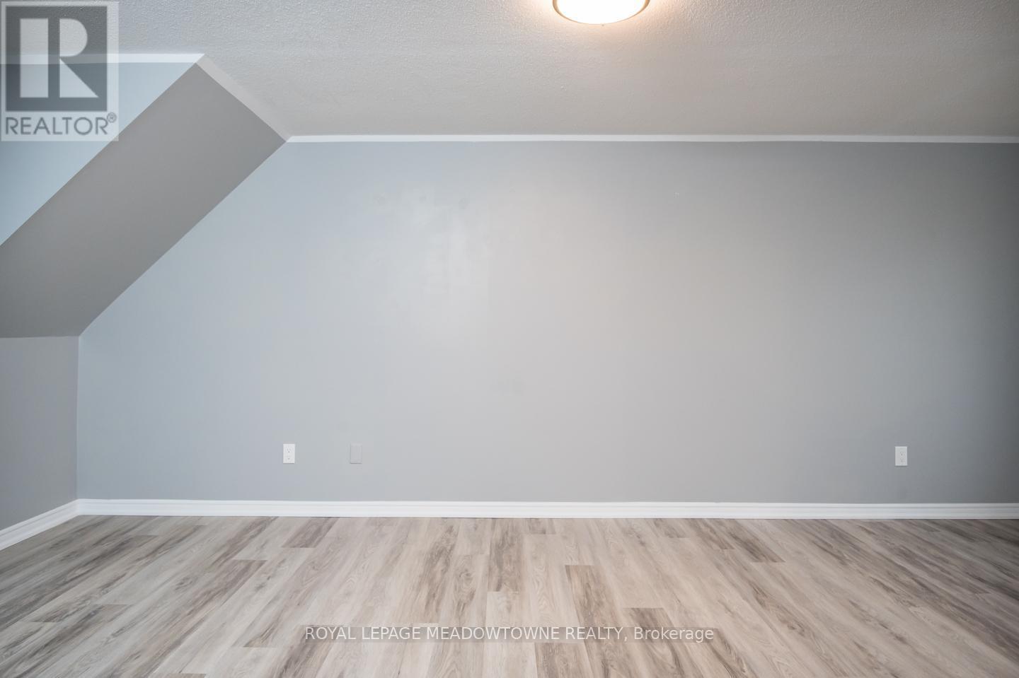 












877 ANDERSON AVENUE

,
Milton,




Ontario
L9T4Y5

