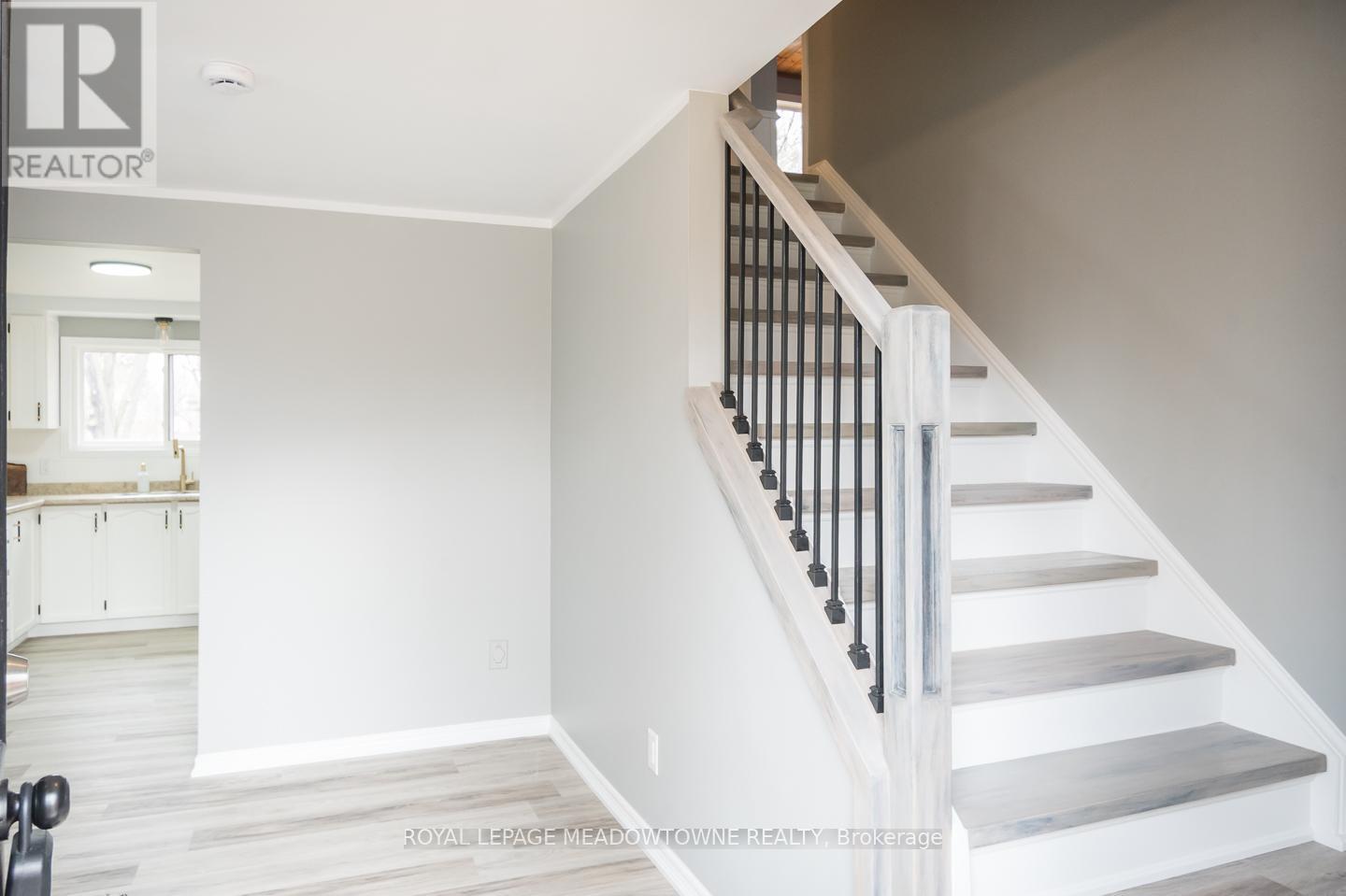 












877 ANDERSON AVENUE

,
Milton,




Ontario
L9T4Y5

