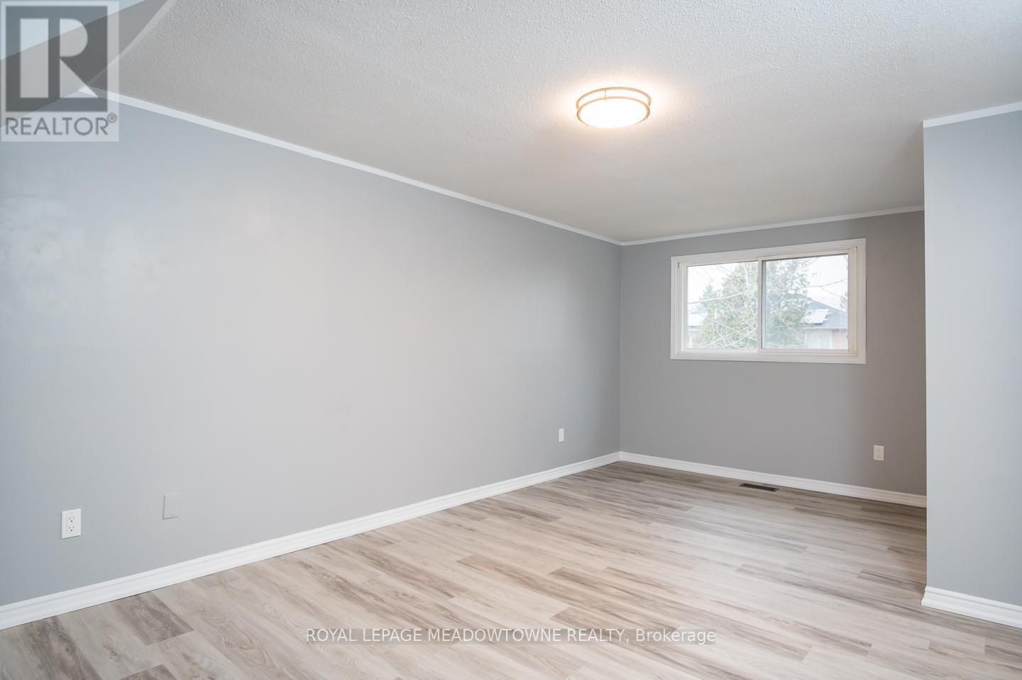 












877 ANDERSON AVENUE

,
Milton,




Ontario
L9T4Y5

