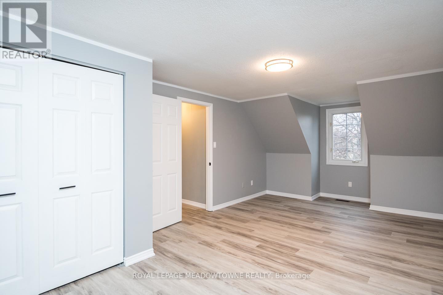 












877 ANDERSON AVENUE

,
Milton,




Ontario
L9T4Y5

