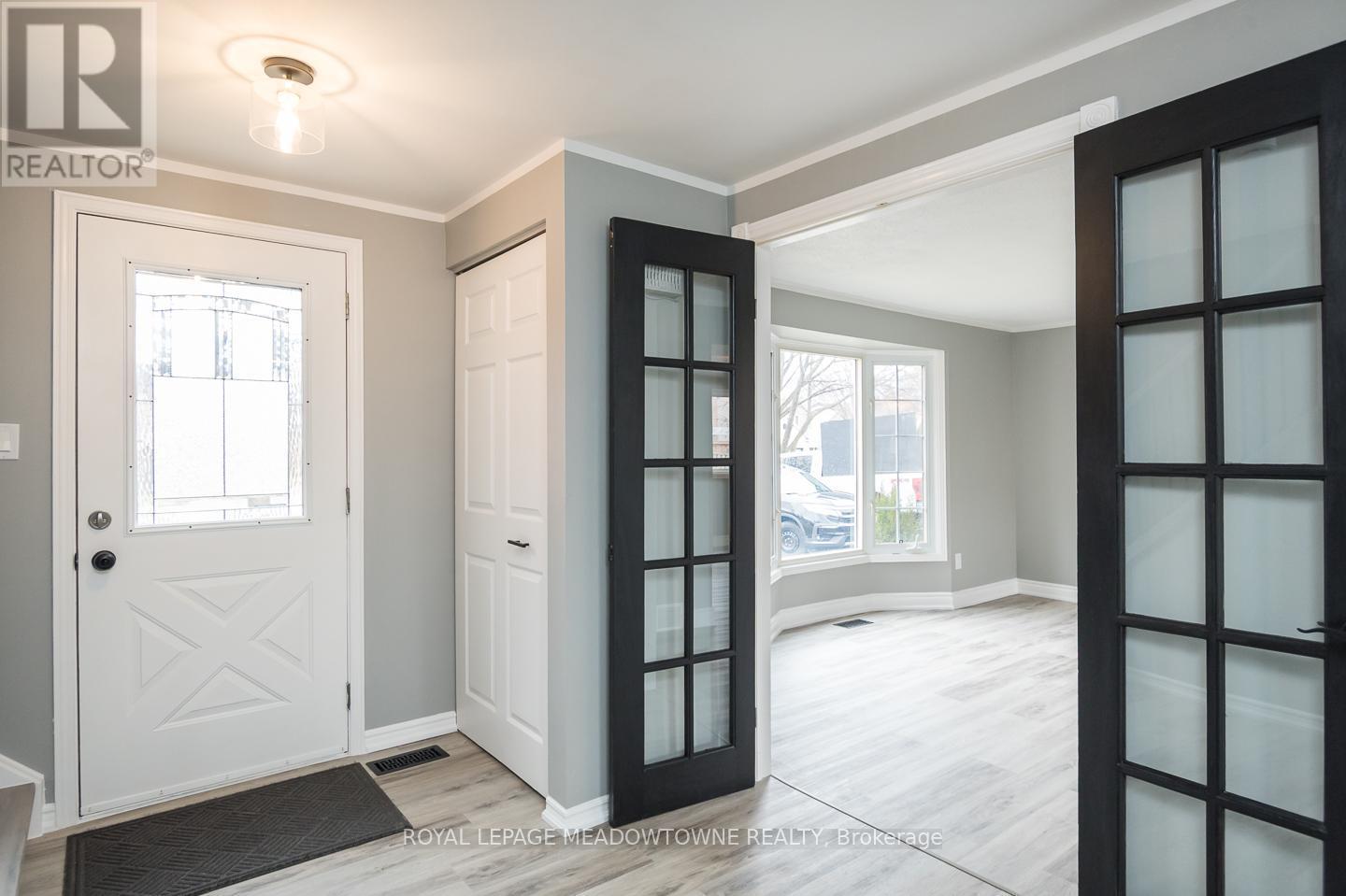 












877 ANDERSON AVENUE

,
Milton,




Ontario
L9T4Y5

