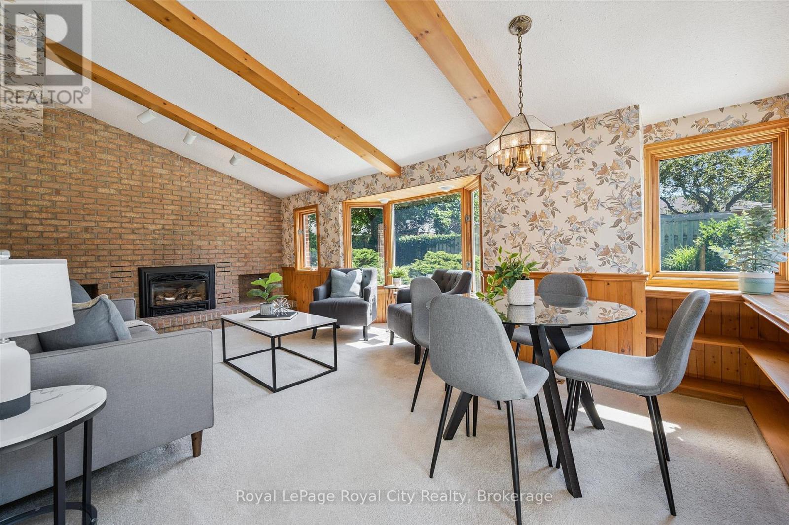 












67 WOODSIDE ROAD

,
Guelph (Dovercliffe Park/Old University),




Ontario
N1G2H1

