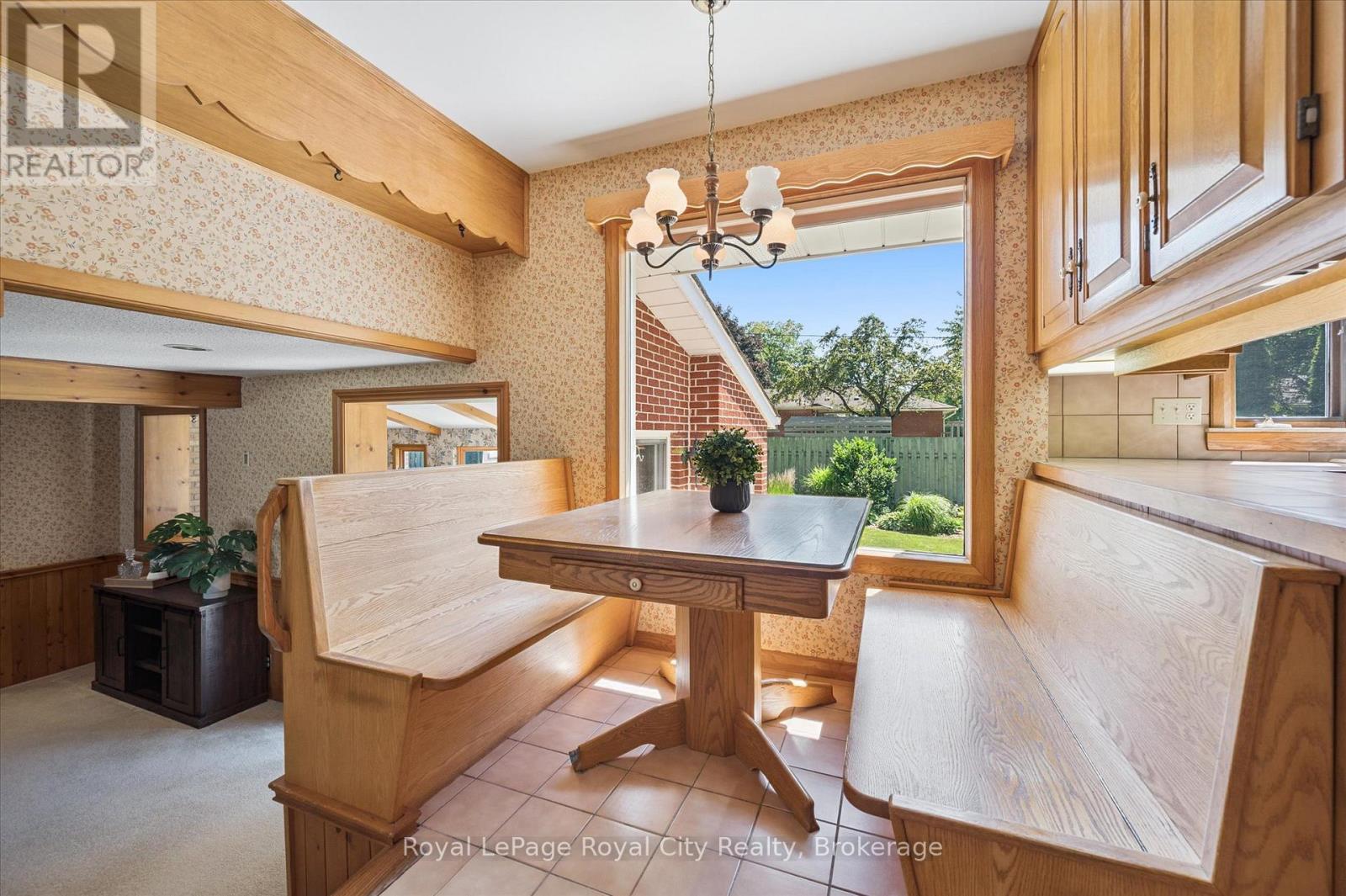 












67 WOODSIDE ROAD

,
Guelph (Dovercliffe Park/Old University),




Ontario
N1G2H1

