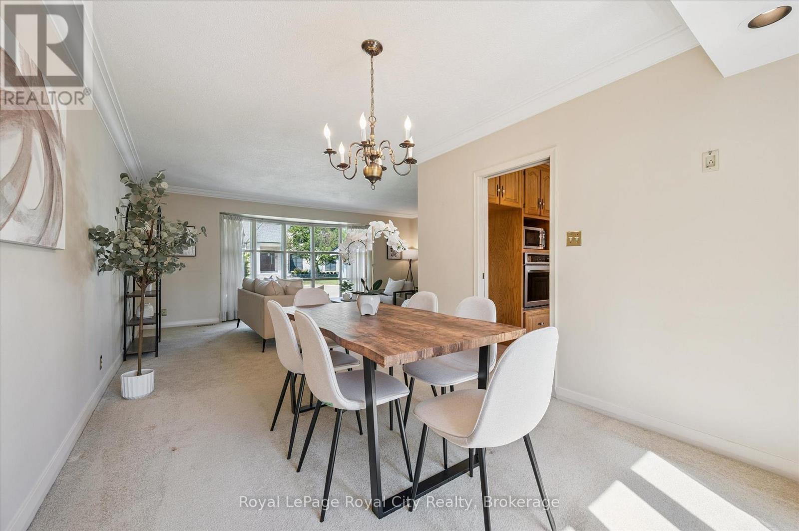 












67 WOODSIDE ROAD

,
Guelph (Dovercliffe Park/Old University),




Ontario
N1G2H1

