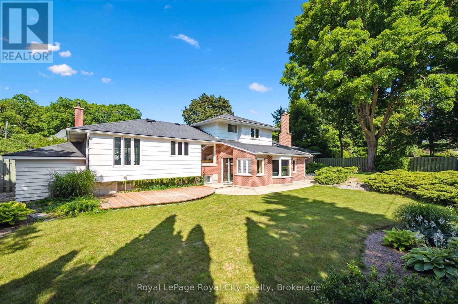 












67 WOODSIDE ROAD

,
Guelph (Dovercliffe Park/Old University),




Ontario
N1G2H1

