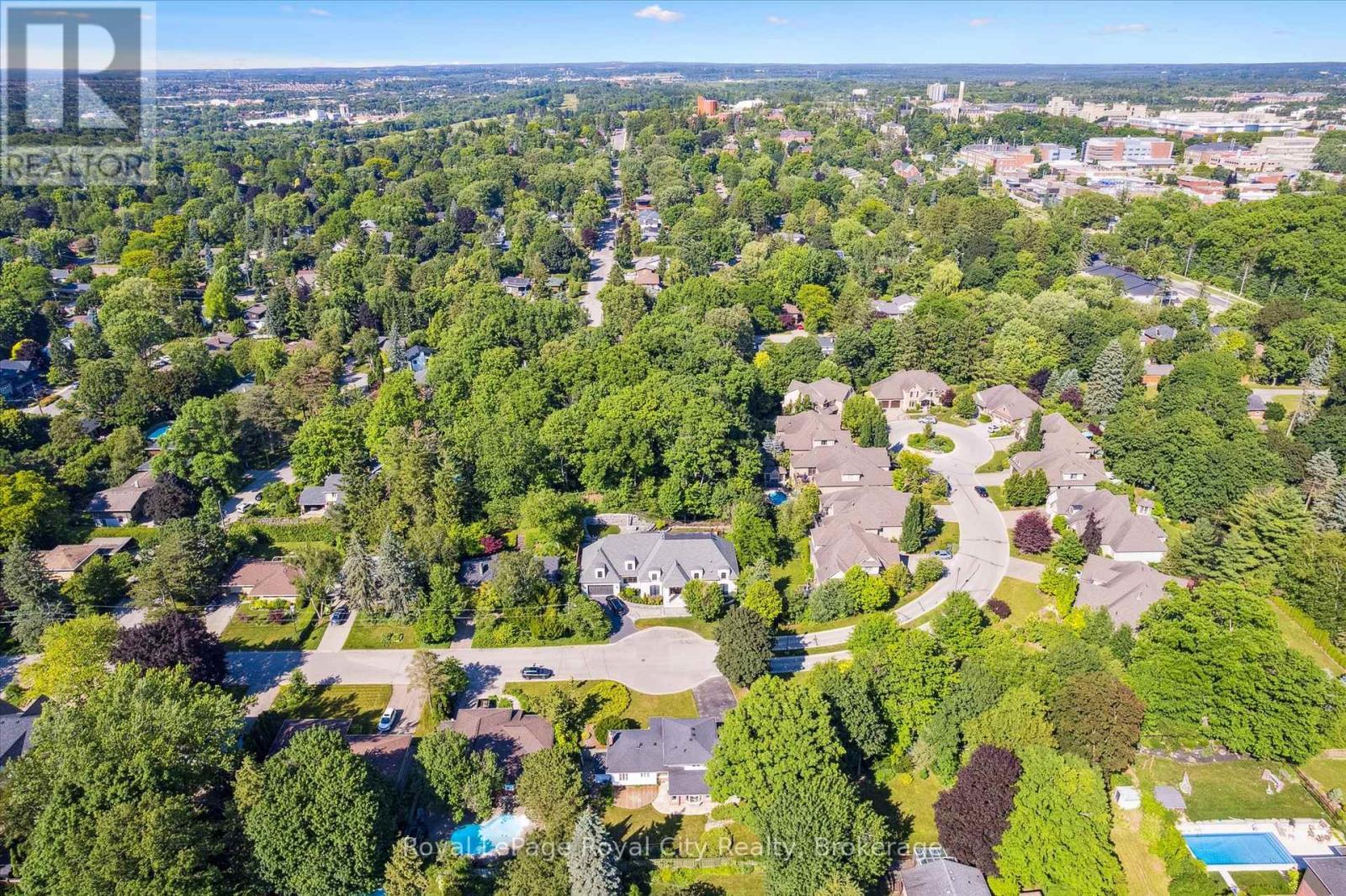 












67 WOODSIDE ROAD

,
Guelph (Dovercliffe Park/Old University),




Ontario
N1G2H1

