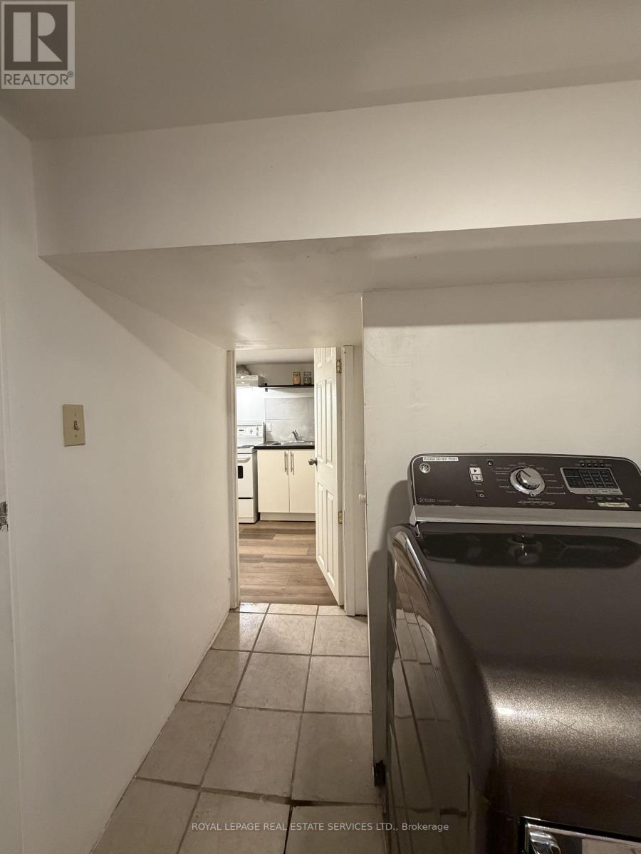 












BASEMENT - 71 VERNON STREET

,
Toronto,




Ontario
M6P1S9

