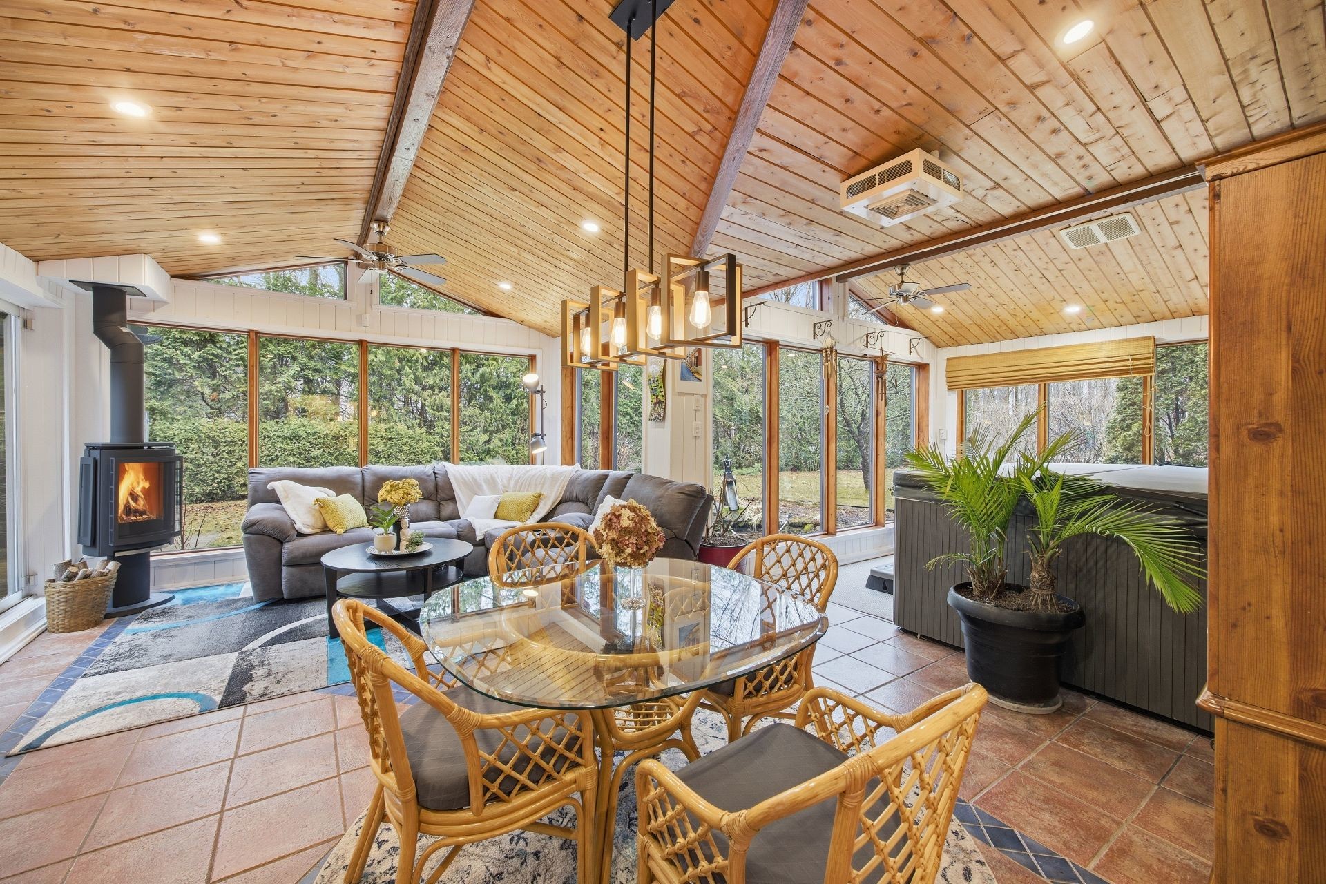 









2155


Grand Rang

,
Saint-Charles-sur-Richelieu,




QC
J0H2G0

