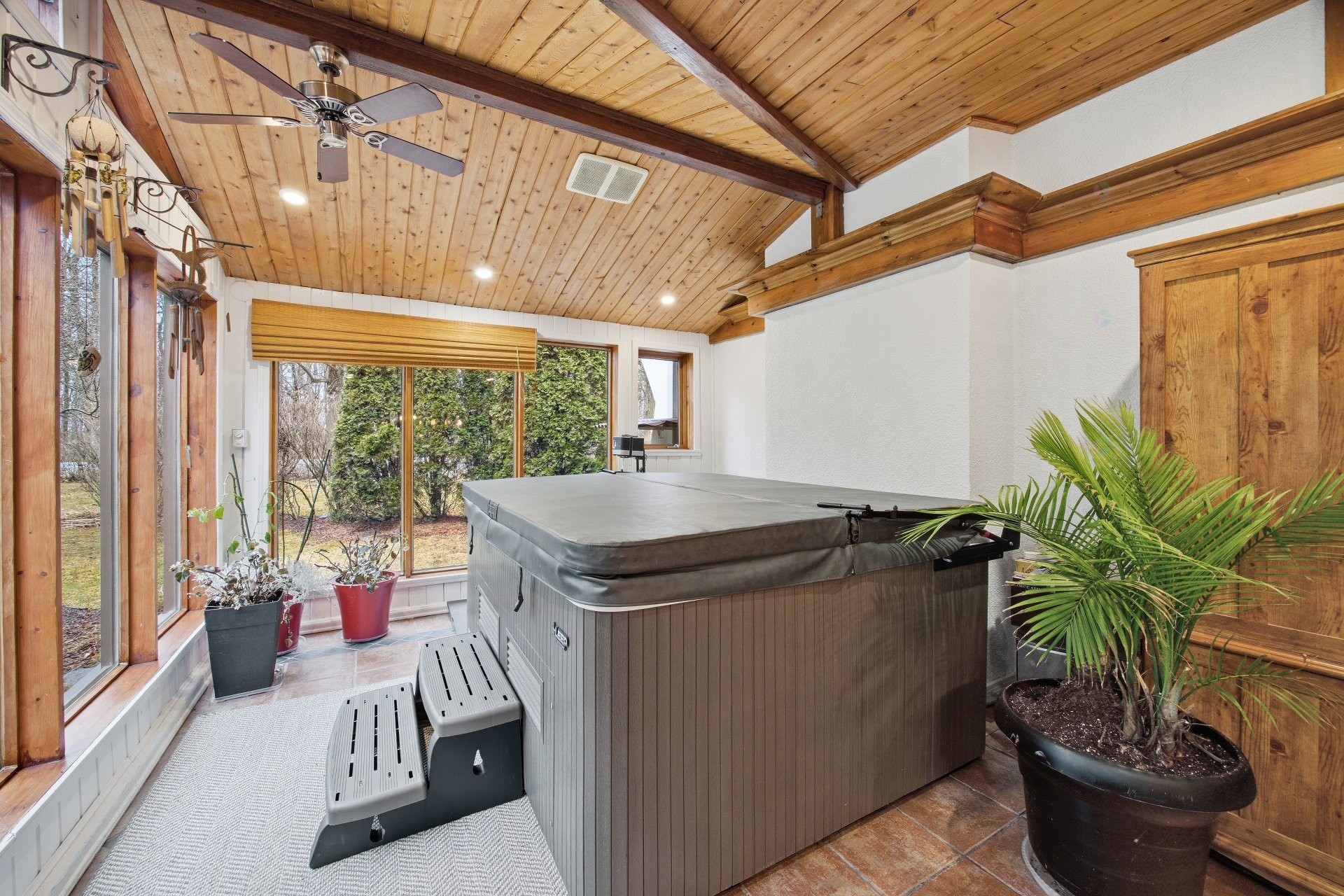 









2155


Grand Rang

,
Saint-Charles-sur-Richelieu,




QC
J0H2G0


