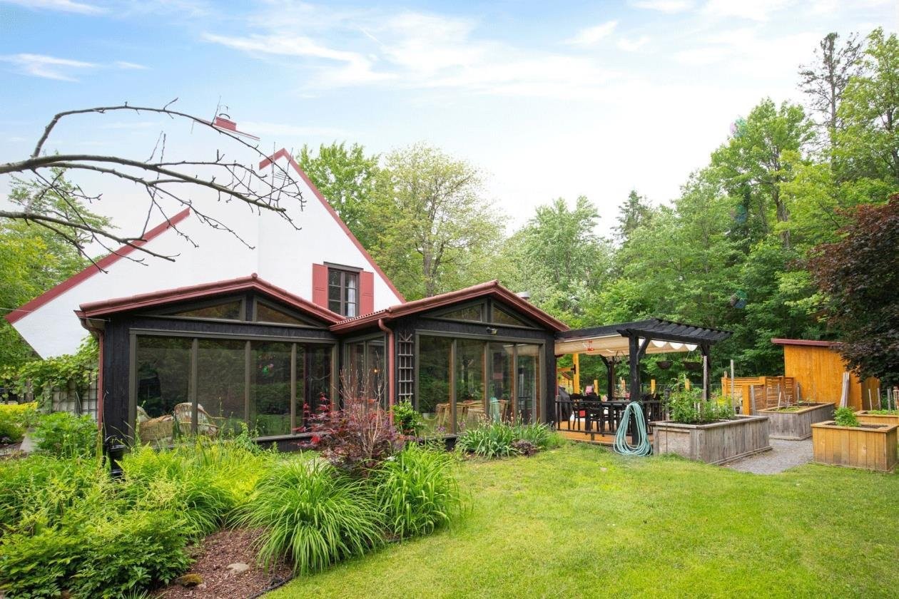 









2155


Grand Rang

,
Saint-Charles-sur-Richelieu,




QC
J0H2G0

