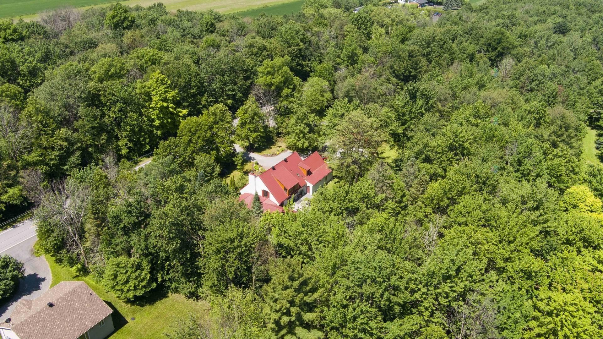 









2155


Grand Rang

,
Saint-Charles-sur-Richelieu,




QC
J0H2G0

