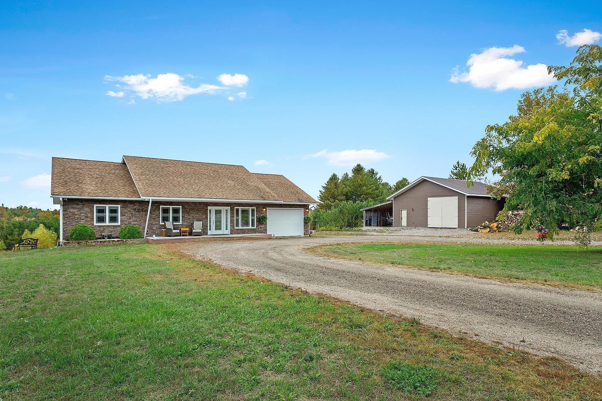 









75


Ch. Laforest

,
Litchfield,




QC
J0X1K0

