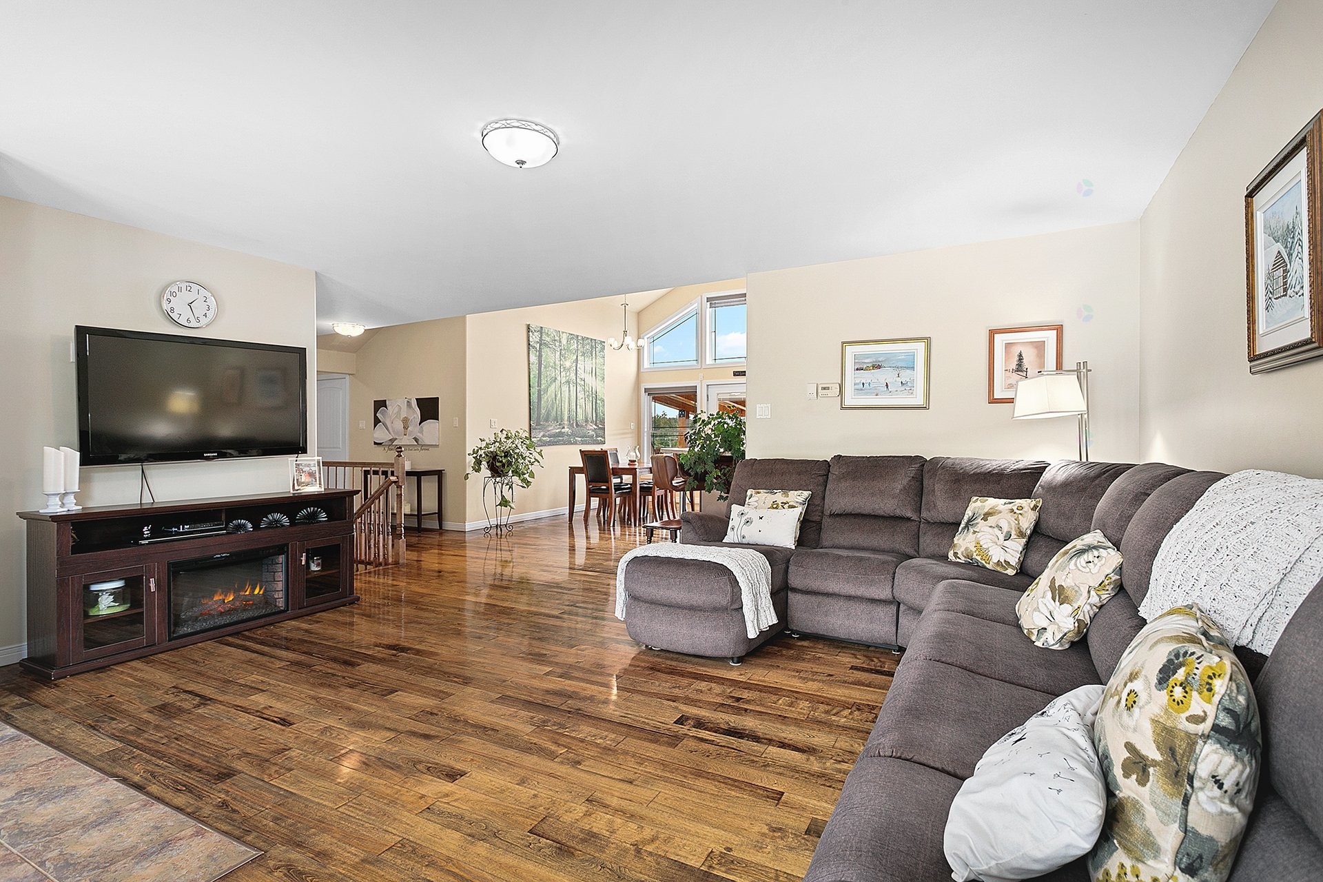 









75


Ch. Laforest

,
Litchfield,




QC
J0X1K0

