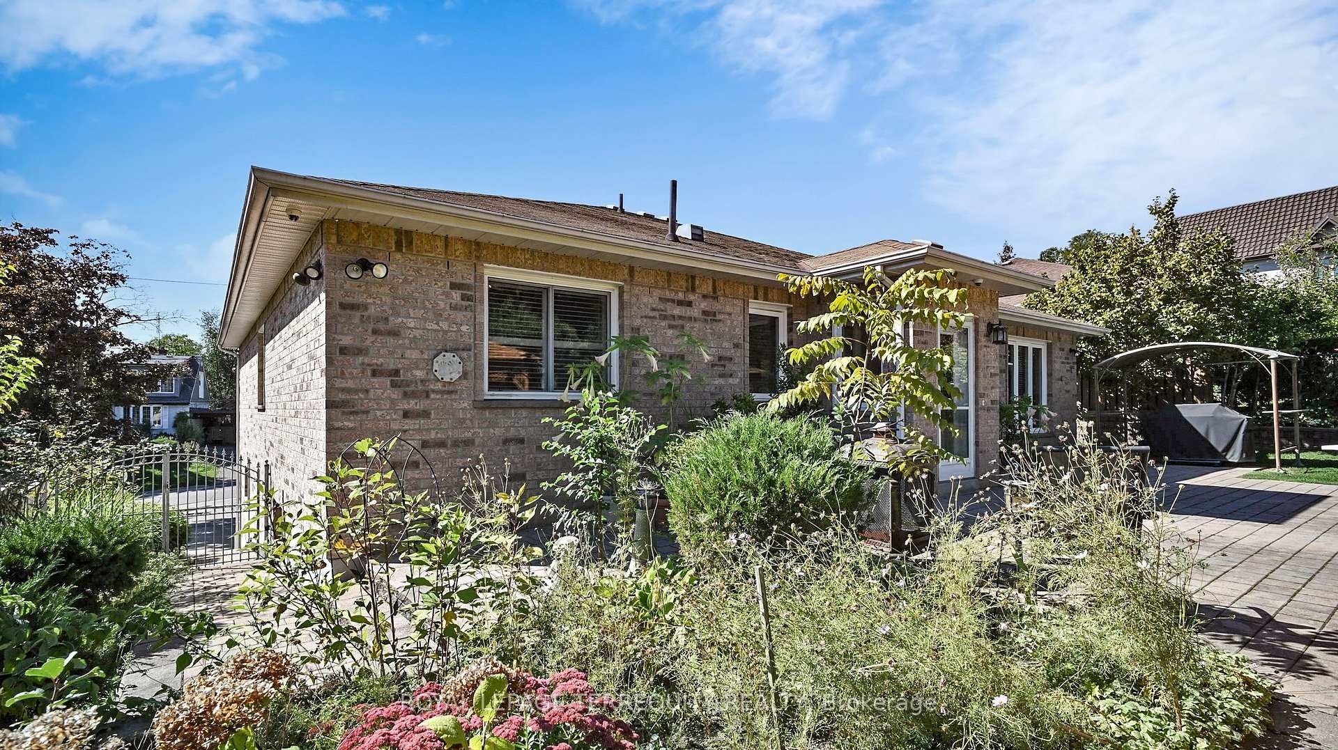 









134


Hadrian

Drive,
Toronto,




ON
M9W 1V4

