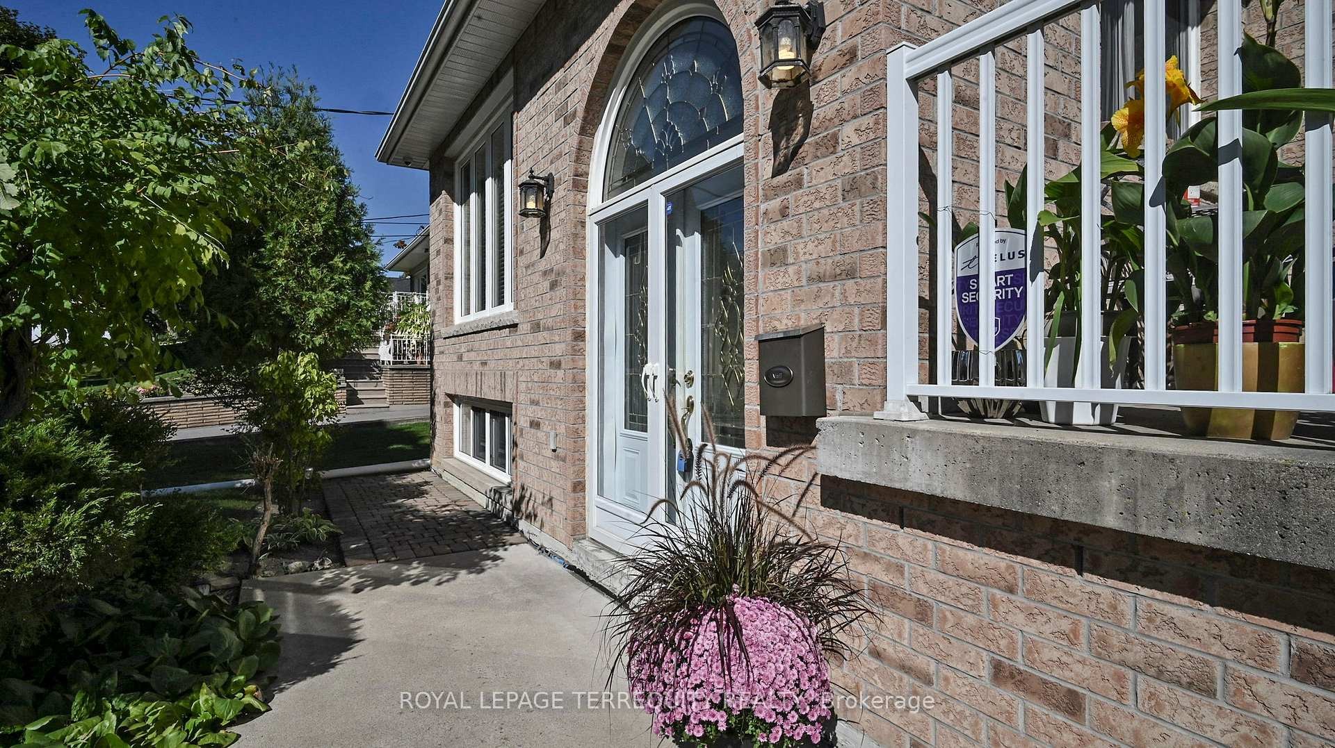 









134


Hadrian

Drive,
Toronto,




ON
M9W 1V4

