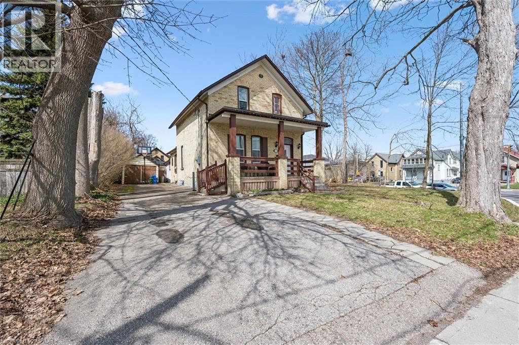 












156 WELLINGTON Street N

,
Kitchener,




Ontario
N2H5K1

