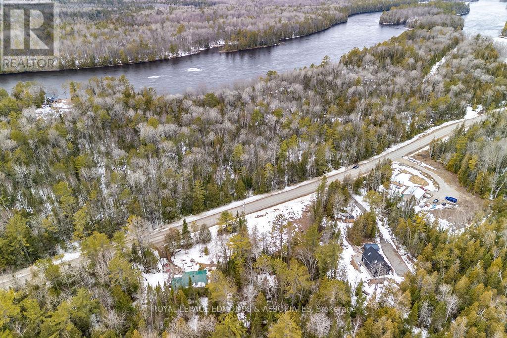 












00 RAPID ROAD

,
Whitewater Region,







Ontario
K0J2L0

