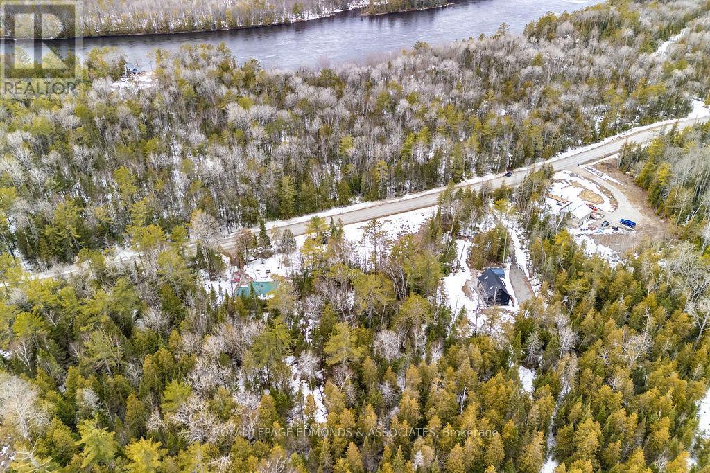 












00 RAPID ROAD

,
Whitewater Region,







Ontario
K0J2L0

