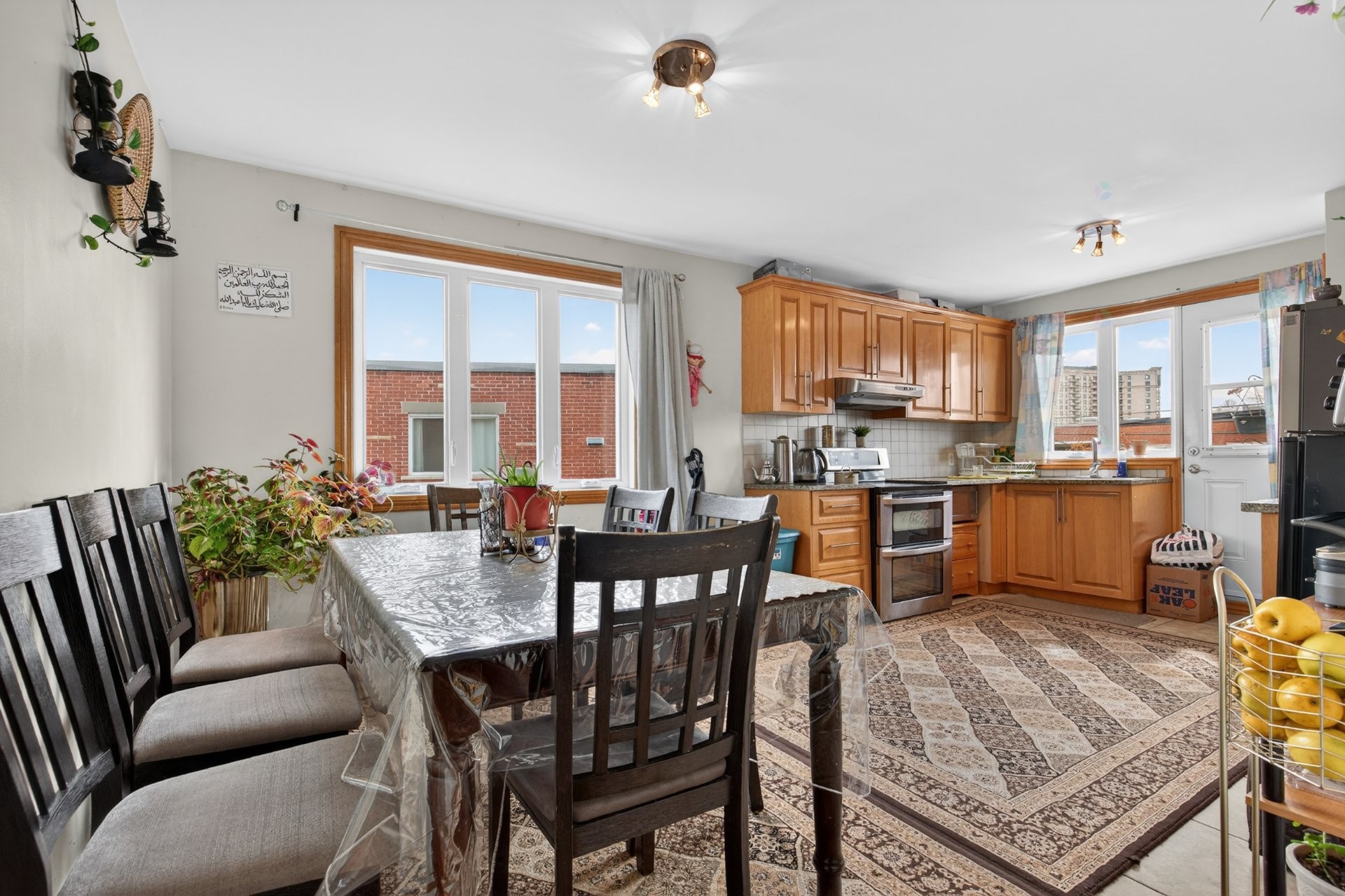 









7502


Rue de Boischatel

,
Montréal (Saint-Léonard),




QC
H1S2K8

