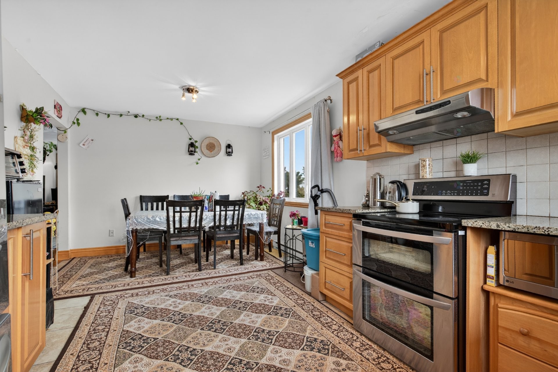 









7502


Rue de Boischatel

,
Montréal (Saint-Léonard),




QC
H1S2K8

