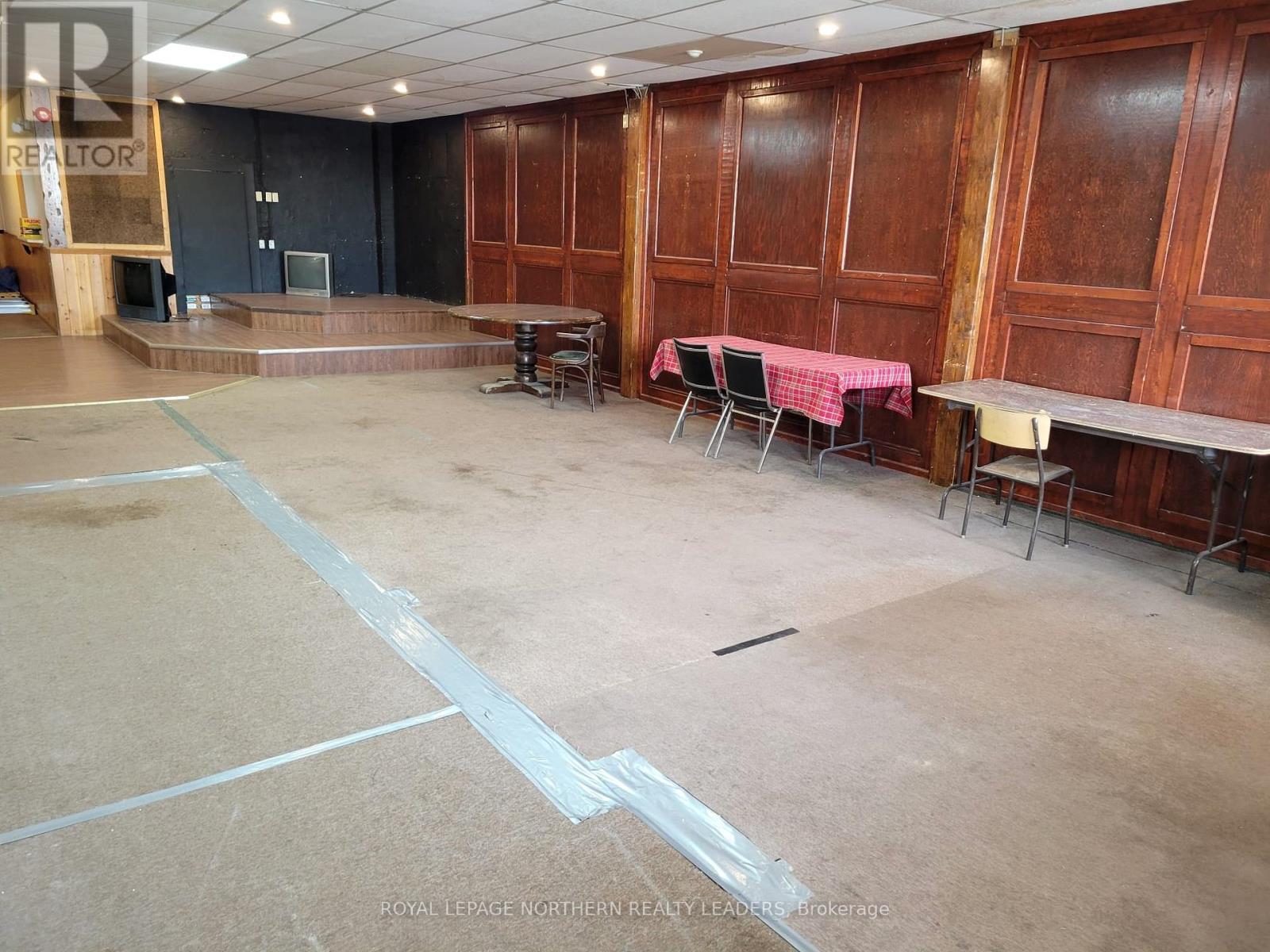 












MAIN FLOOR - 61 BRUCE AVENUE

,
Timmins (SP - Main Area),




Ontario
P0N1H0

