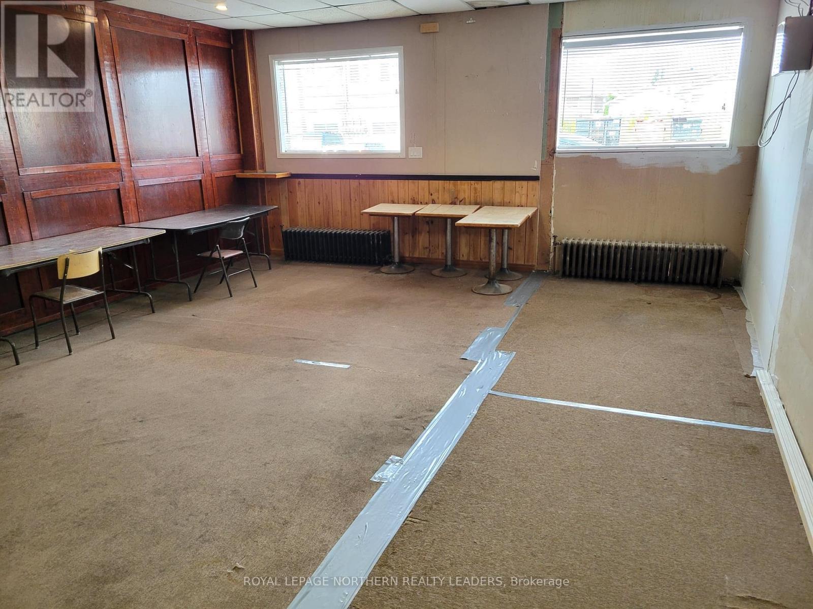 












MAIN FLOOR - 61 BRUCE AVENUE

,
Timmins (SP - Main Area),




Ontario
P0N1H0

