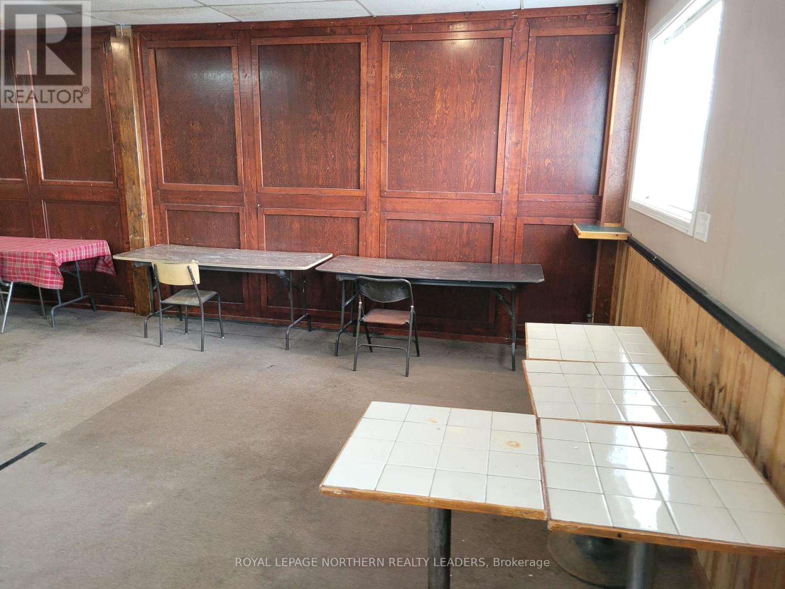 












MAIN FLOOR - 61 BRUCE AVENUE

,
Timmins (SP - Main Area),




Ontario
P0N1H0

