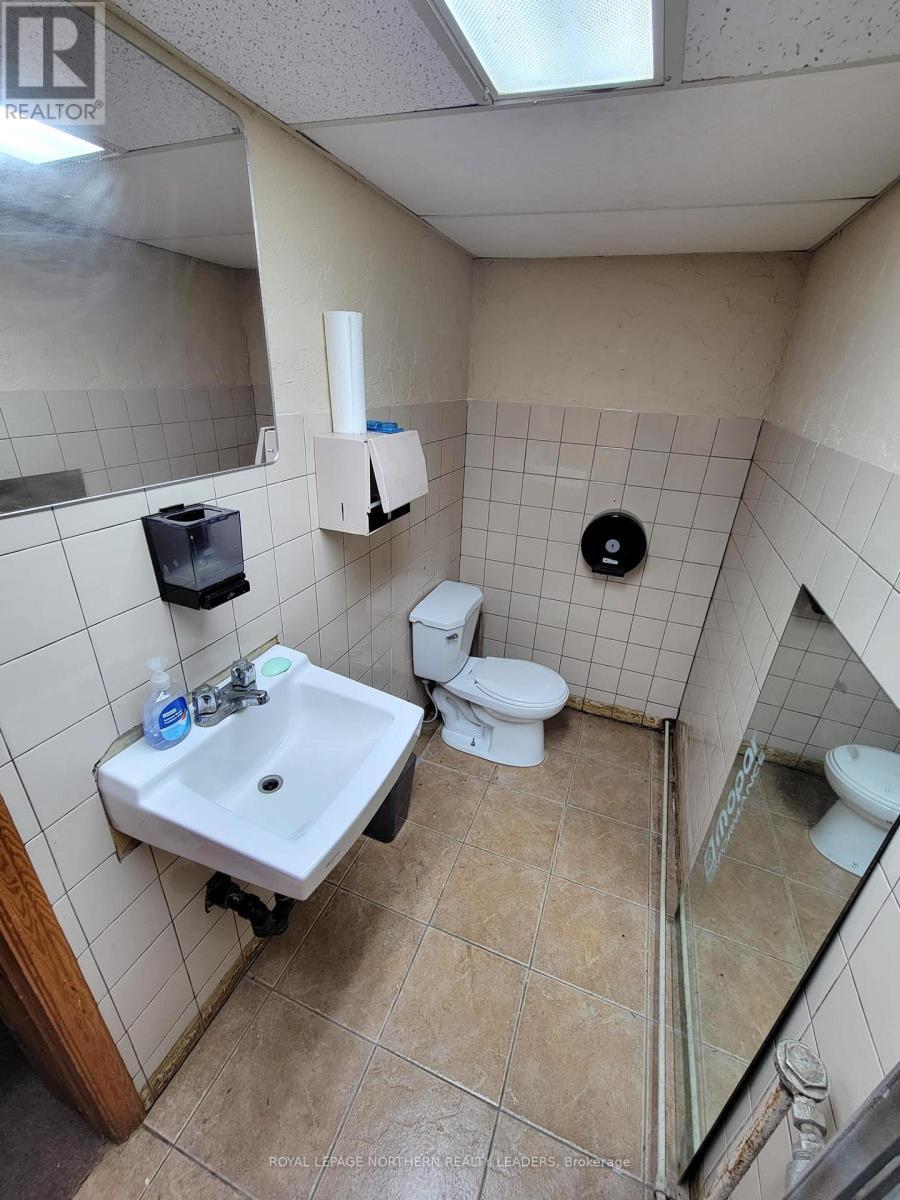 












MAIN FLOOR - 61 BRUCE AVENUE

,
Timmins (SP - Main Area),




Ontario
P0N1H0

