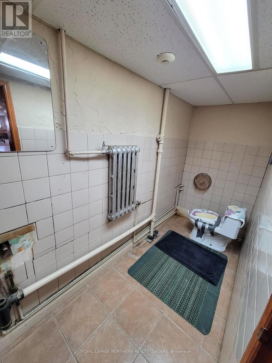 












MAIN FLOOR - 61 BRUCE AVENUE

,
Timmins (SP - Main Area),




Ontario
P0N1H0

