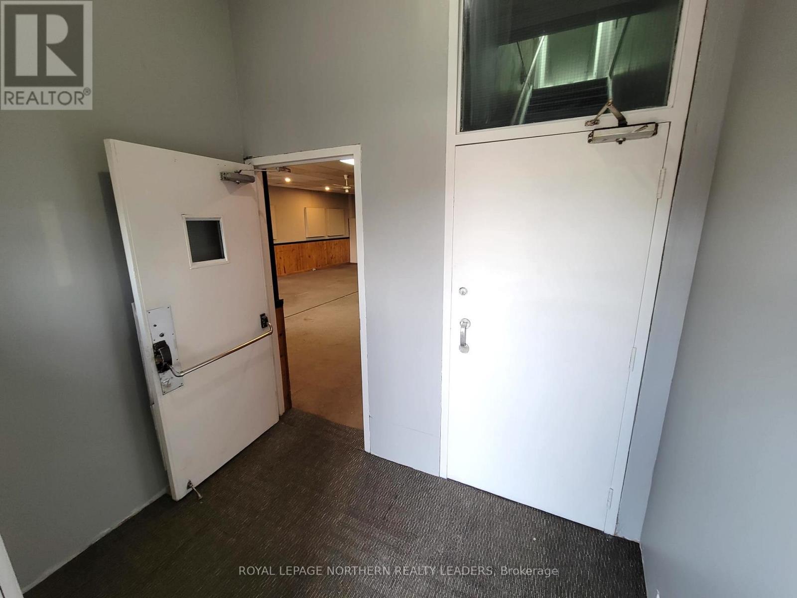 












MAIN FLOOR - 61 BRUCE AVENUE

,
Timmins (SP - Main Area),




Ontario
P0N1H0

