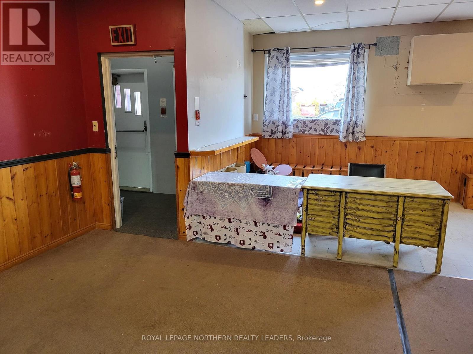 












MAIN FLOOR - 61 BRUCE AVENUE

,
Timmins (SP - Main Area),




Ontario
P0N1H0

