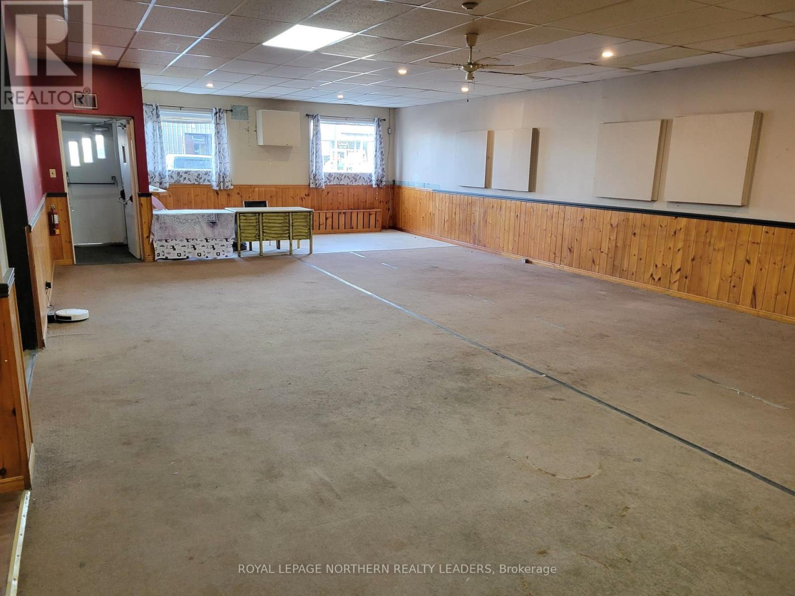 












MAIN FLOOR - 61 BRUCE AVENUE

,
Timmins (SP - Main Area),




Ontario
P0N1H0

