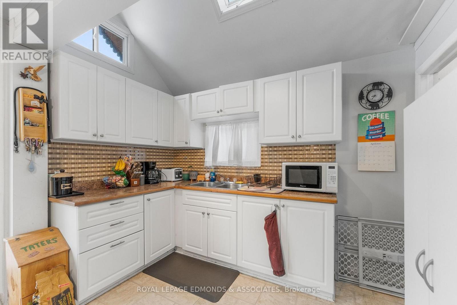












249 WILFRED STREET

,
Pembroke,




Ontario
K8A5K8

