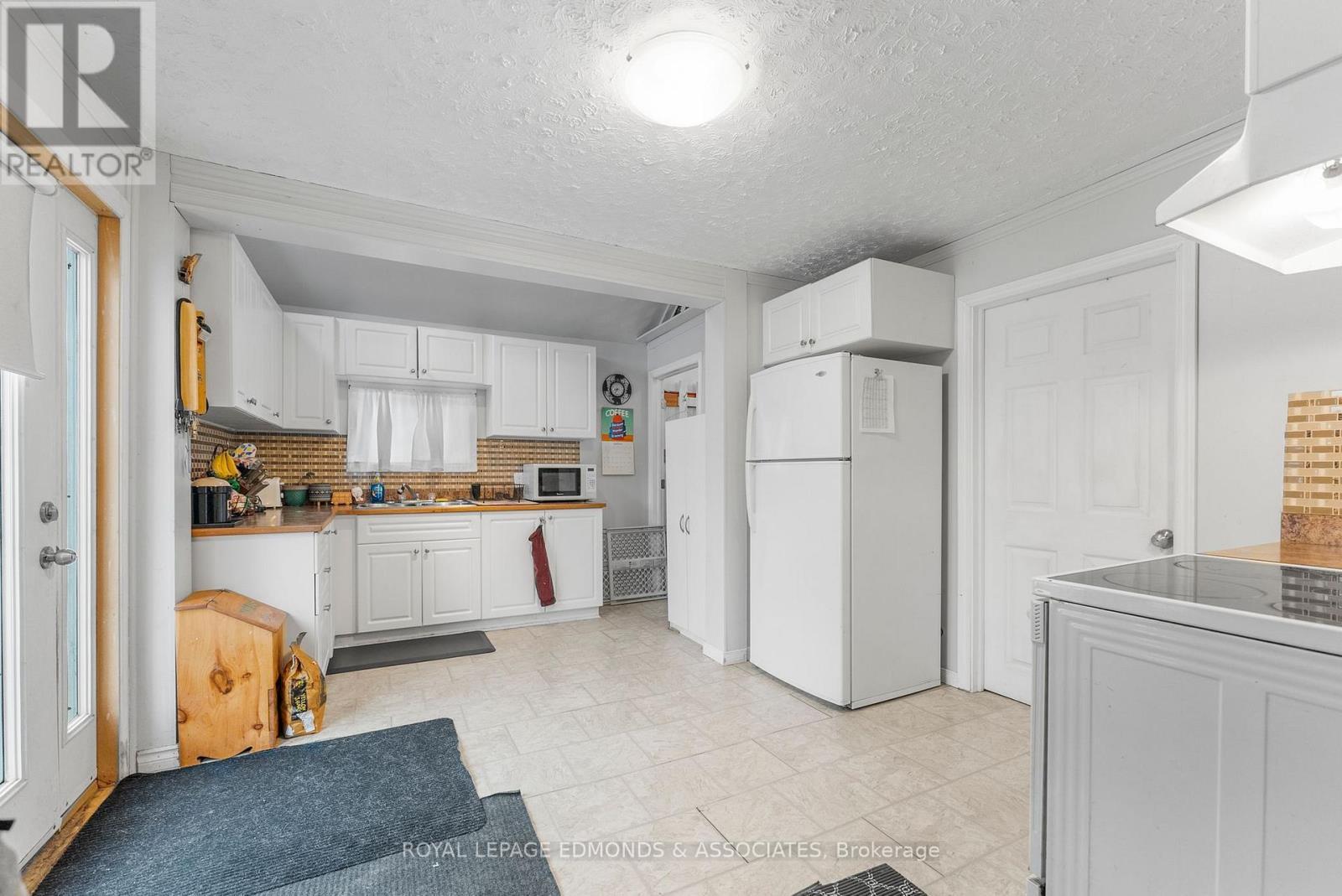 












249 WILFRED STREET

,
Pembroke,




Ontario
K8A5K8

