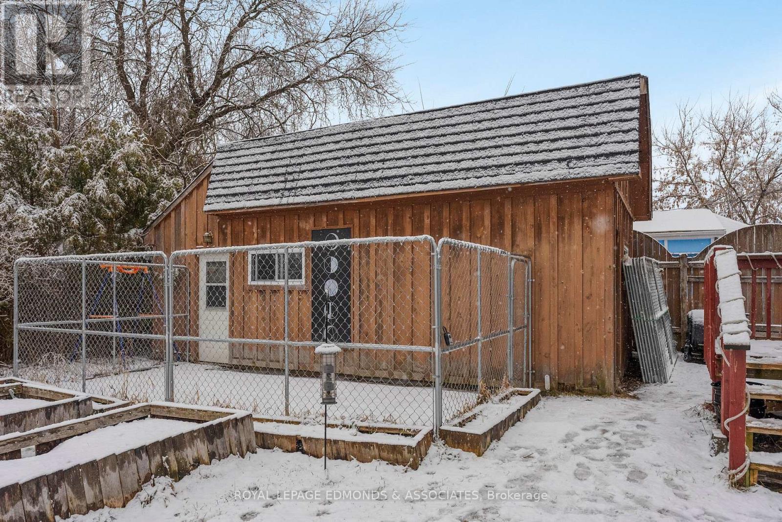 












249 WILFRED STREET

,
Pembroke,




Ontario
K8A5K8

