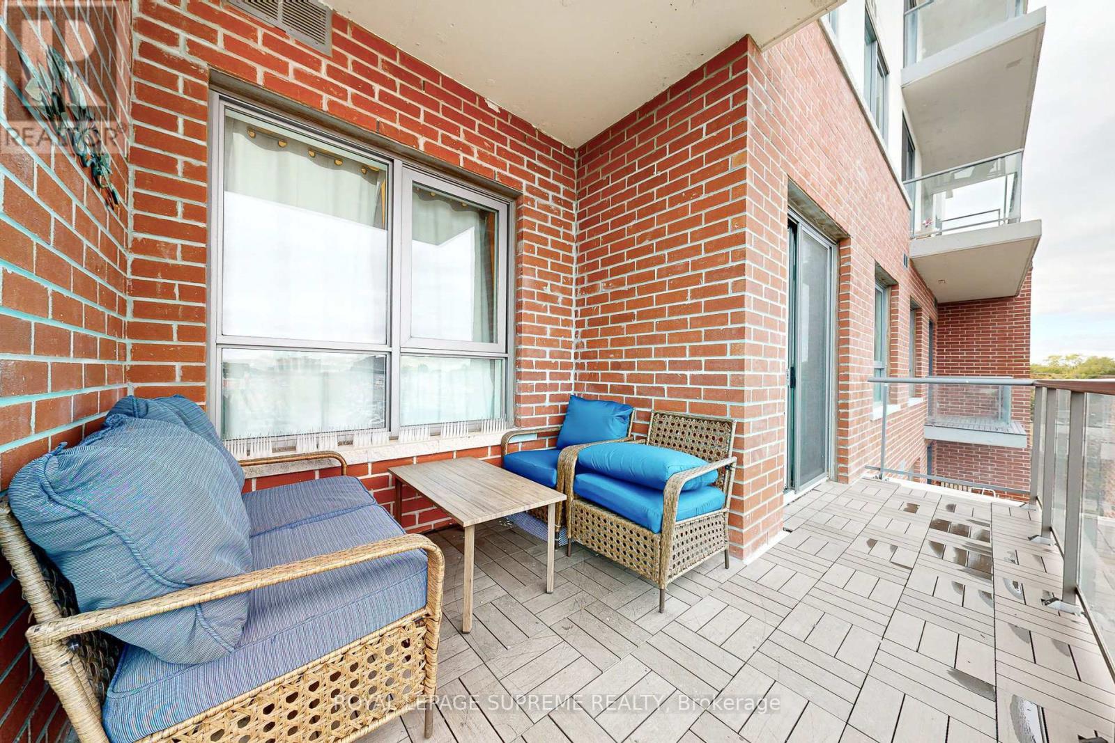 












606 - 22 EAST HAVEN DRIVE

,
Toronto,




Ontario
M1N0B4

