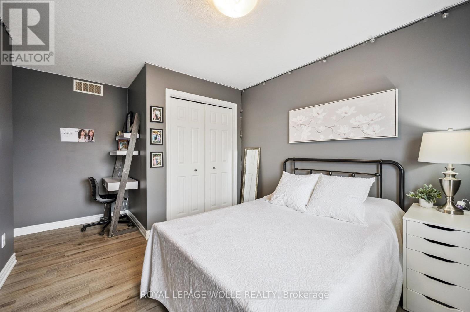












111 MUSCOVEY DRIVE

,
Woolwich,




Ontario
N3B3P7

