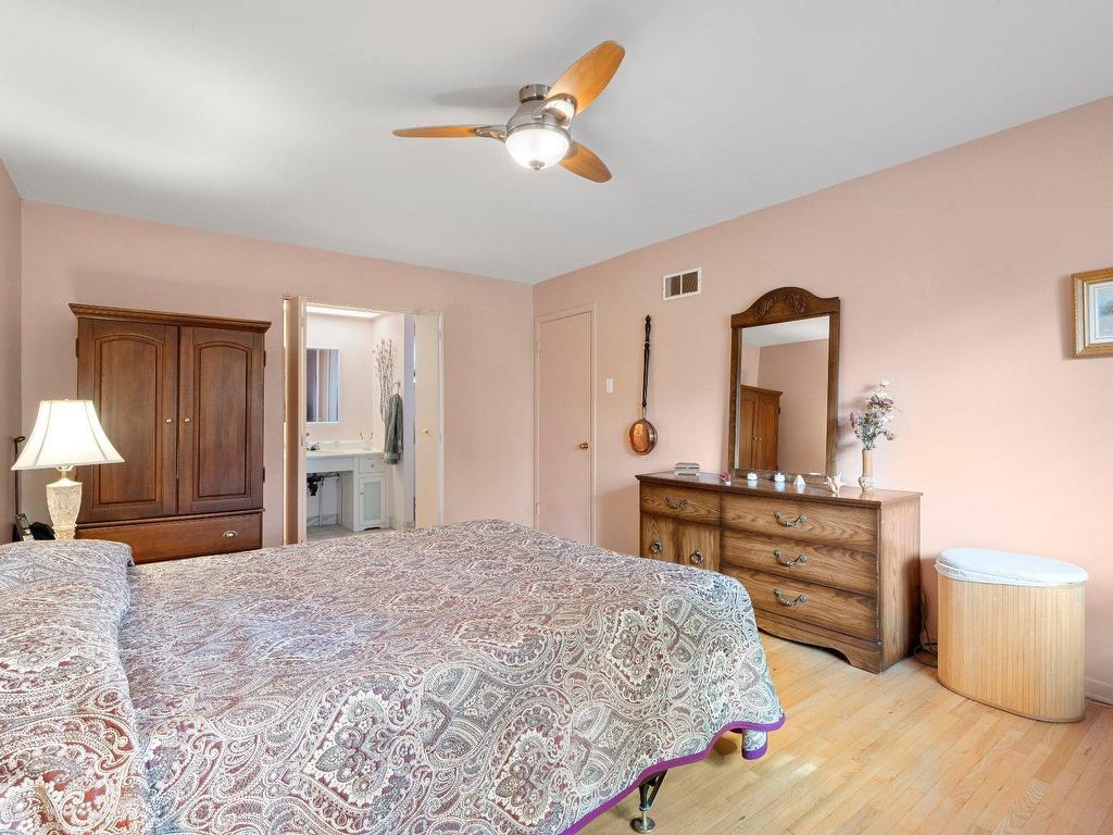 









4493


Rue Kingston

,
Pierrefonds-Roxboro (Montréal),




QC
H9A2T5


