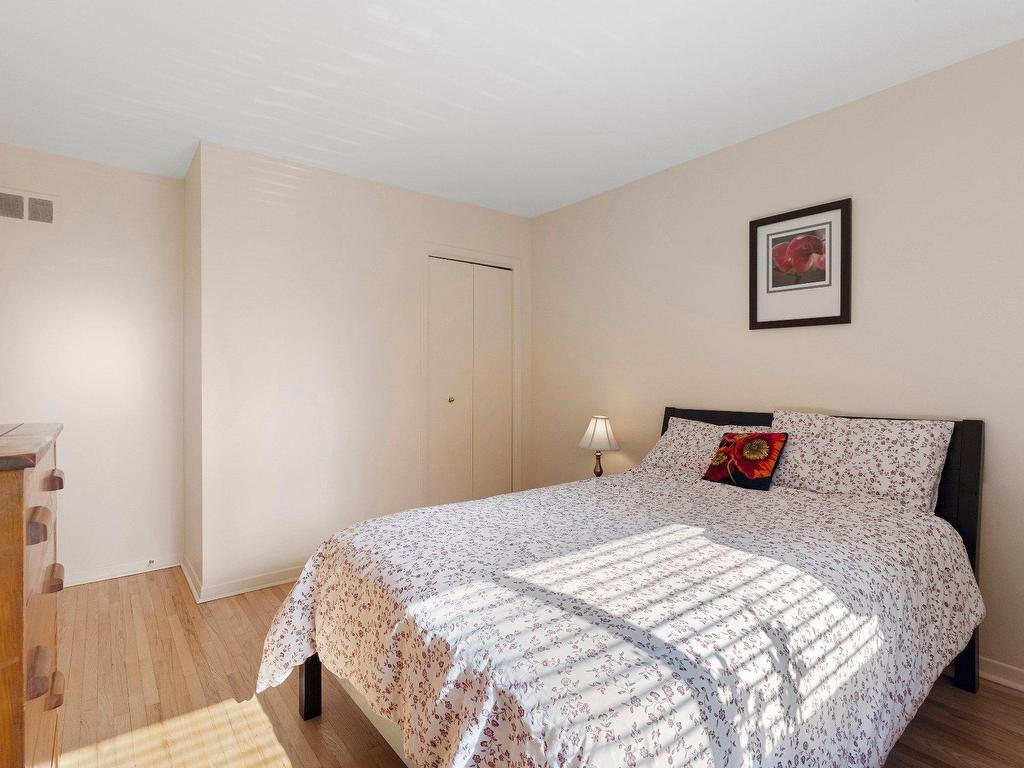 









4493


Rue Kingston

,
Pierrefonds-Roxboro (Montréal),




QC
H9A2T5

